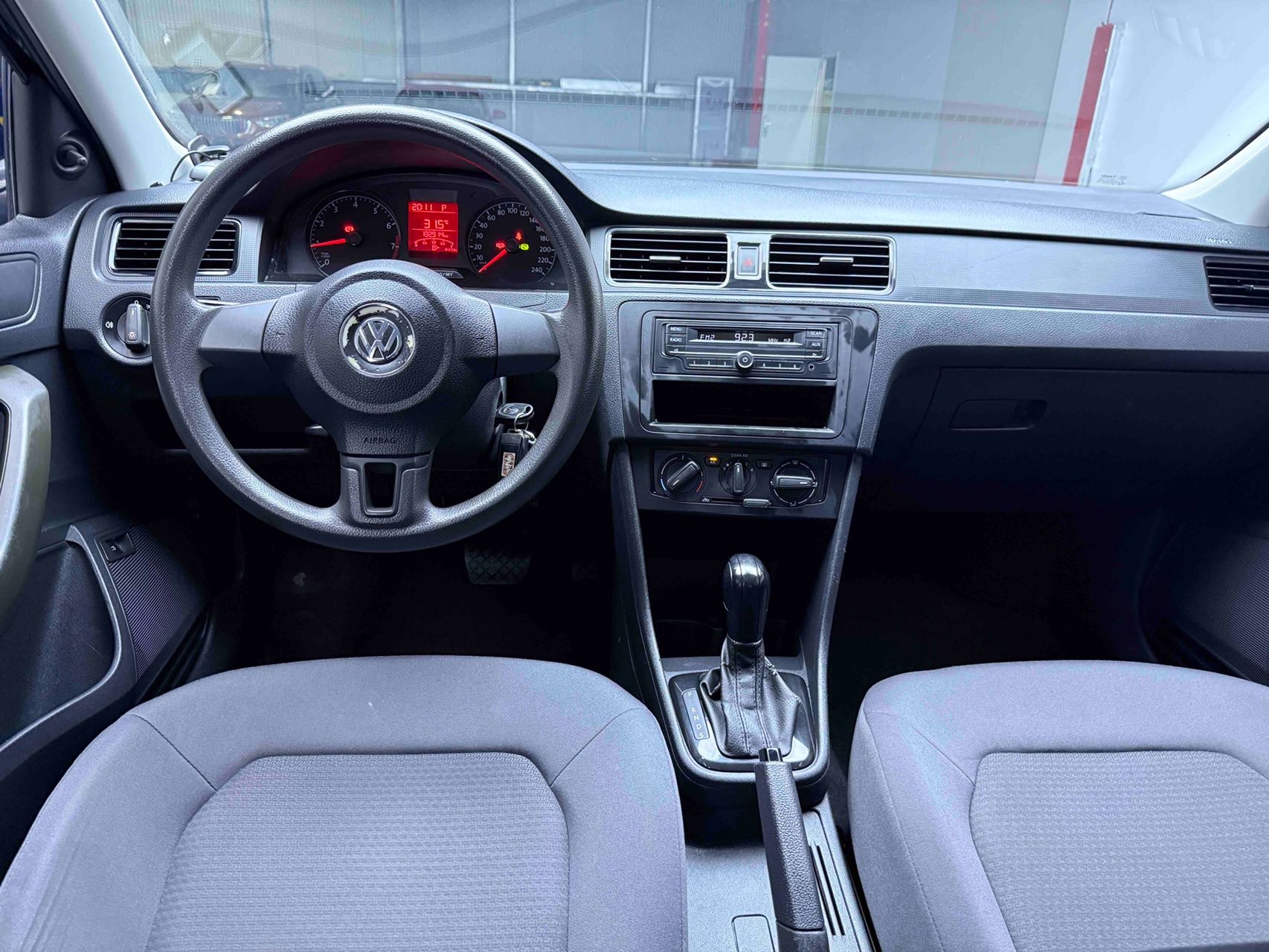 Volkswagen Santana 2016 car image #8