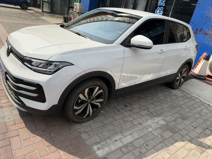 Volkswagen Tharu 2025 #2 Volkswagen Tharu 2025 car image #2