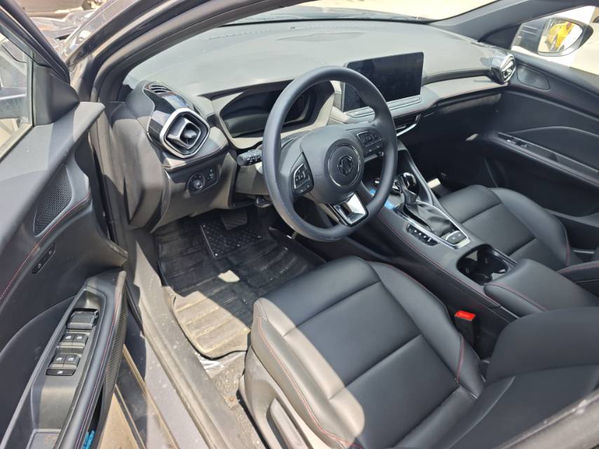 MG 5 2025 car image #2