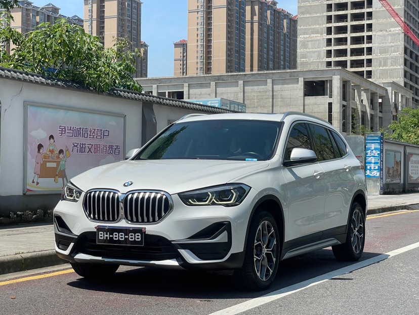 BMW X1 2022 BMW X1 2022 car image
