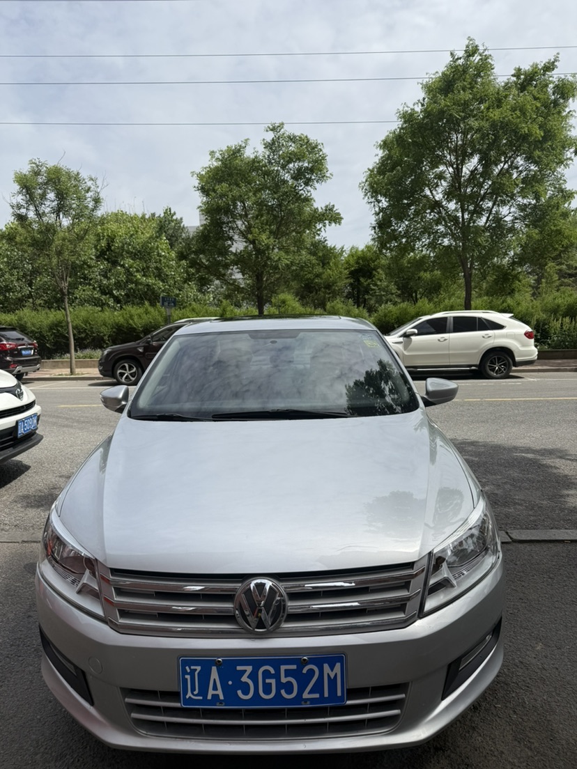 Volkswagen Santana 2014 car image #3
