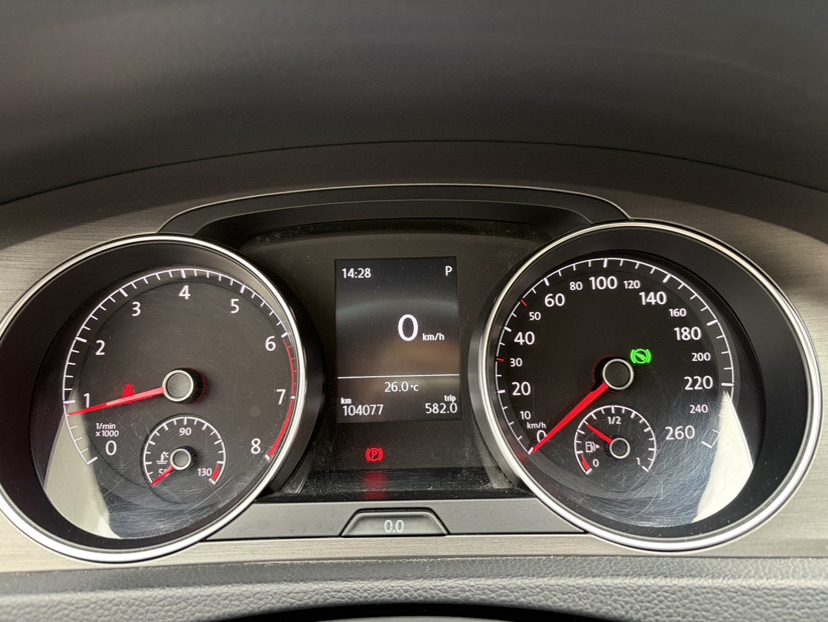 Volkswagen Golf 2015 car image #9
