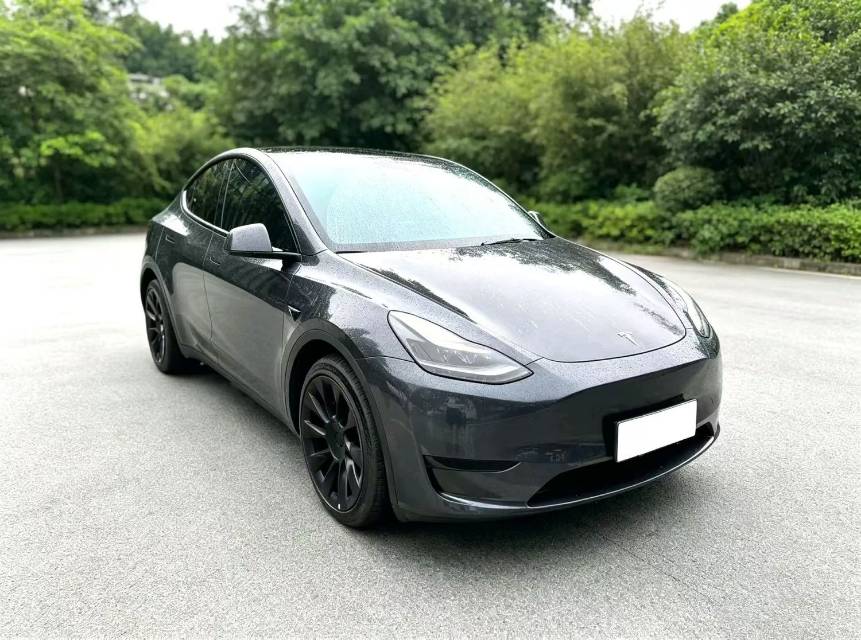 Tesla Model Y 2024 #3 Tesla Model Y 2024 car image #3