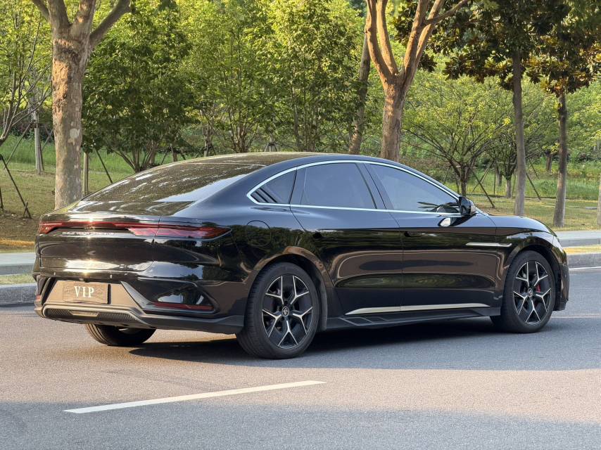 BYD Han 2023 car image #9