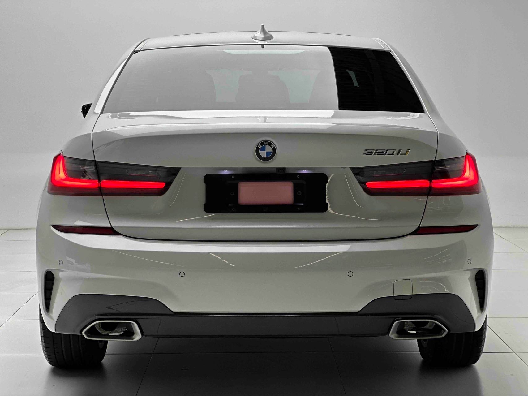 BMW 3 Series 2022 car image #8