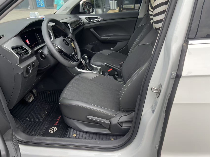 Volkswagen T-Cross 2022 car image #8