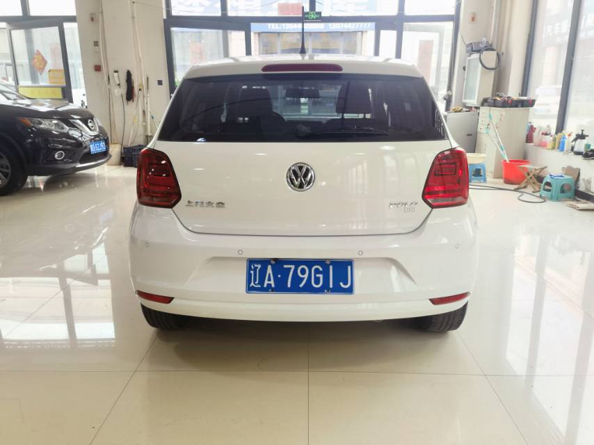 Volkswagen Polo 2017 car image #8