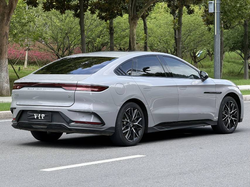 BYD Han 2025 صورة سيارة #9