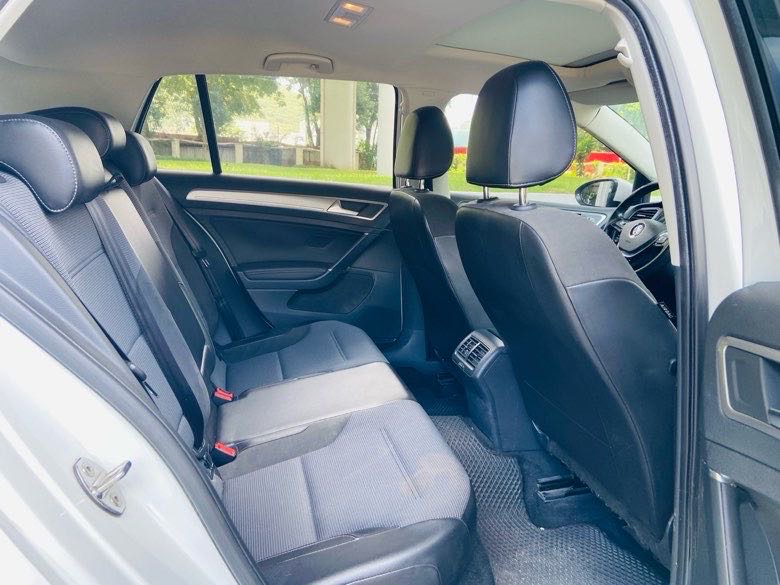 Volkswagen Golf 2018 car image #8