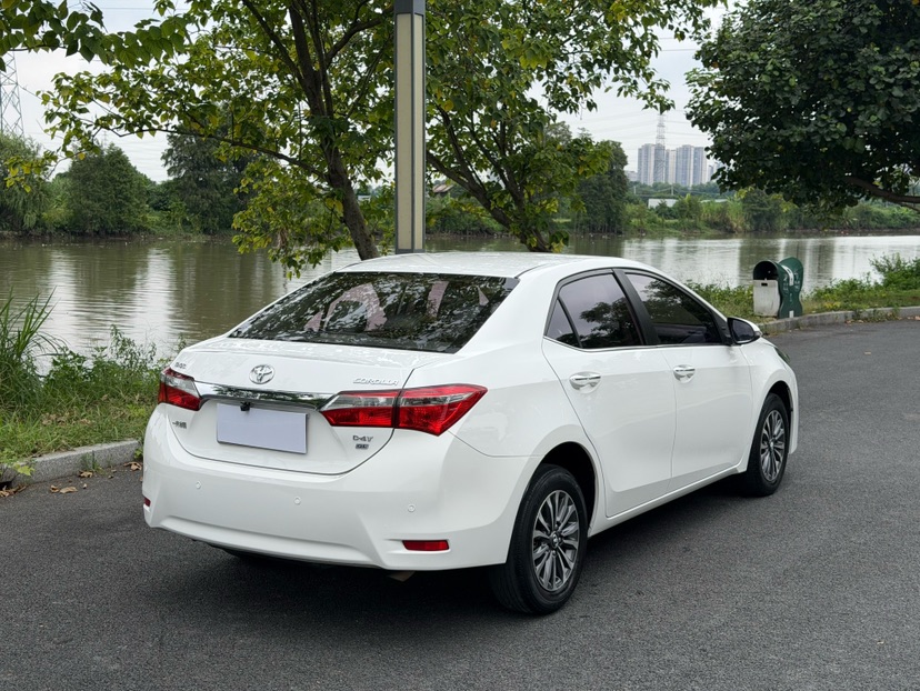 Toyota Corolla 2018 #4 Toyota Corolla 2018 صورة سيارة #4