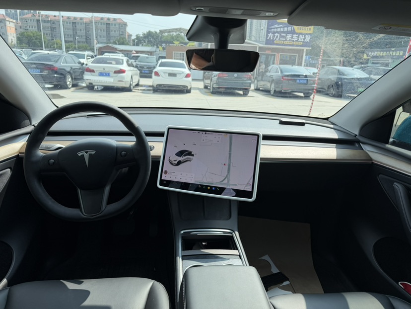 Tesla Model Y 2021 #5 Tesla Model Y 2021 car image #5