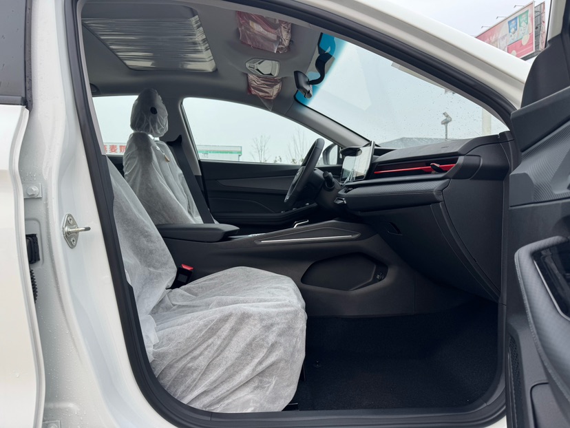 GEELY Binray 2026 #6 GEELY Binray 2026 immagine di auto #6