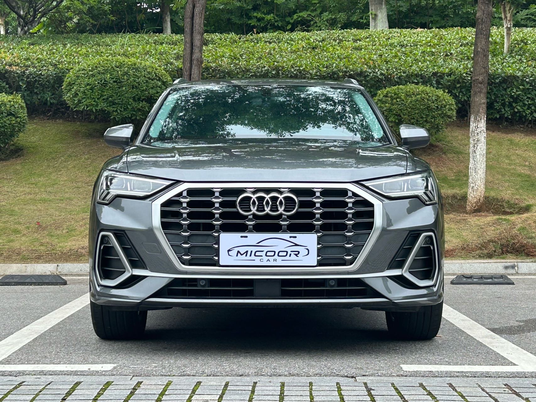 Audi Q3 2022 car image #2