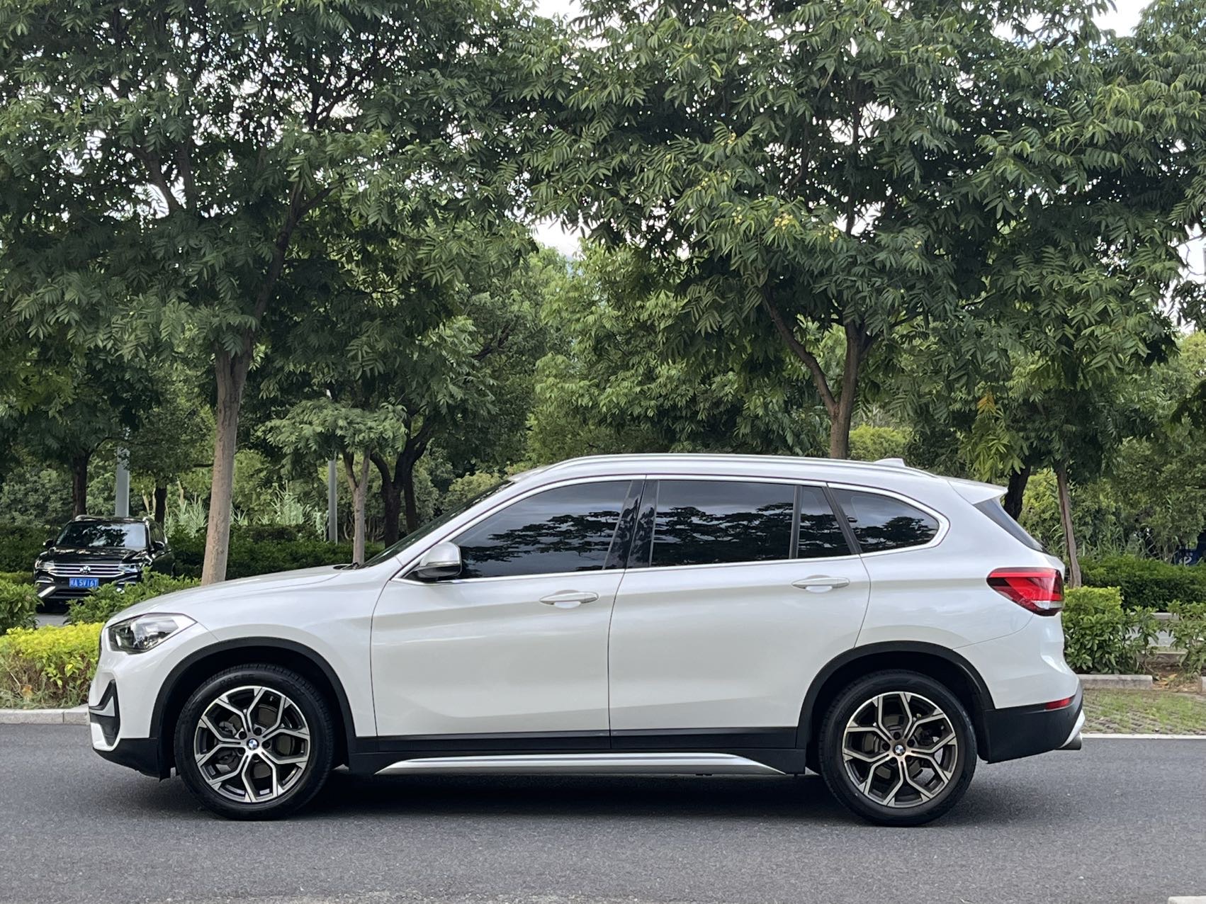 BMW X1 2021 car image #10