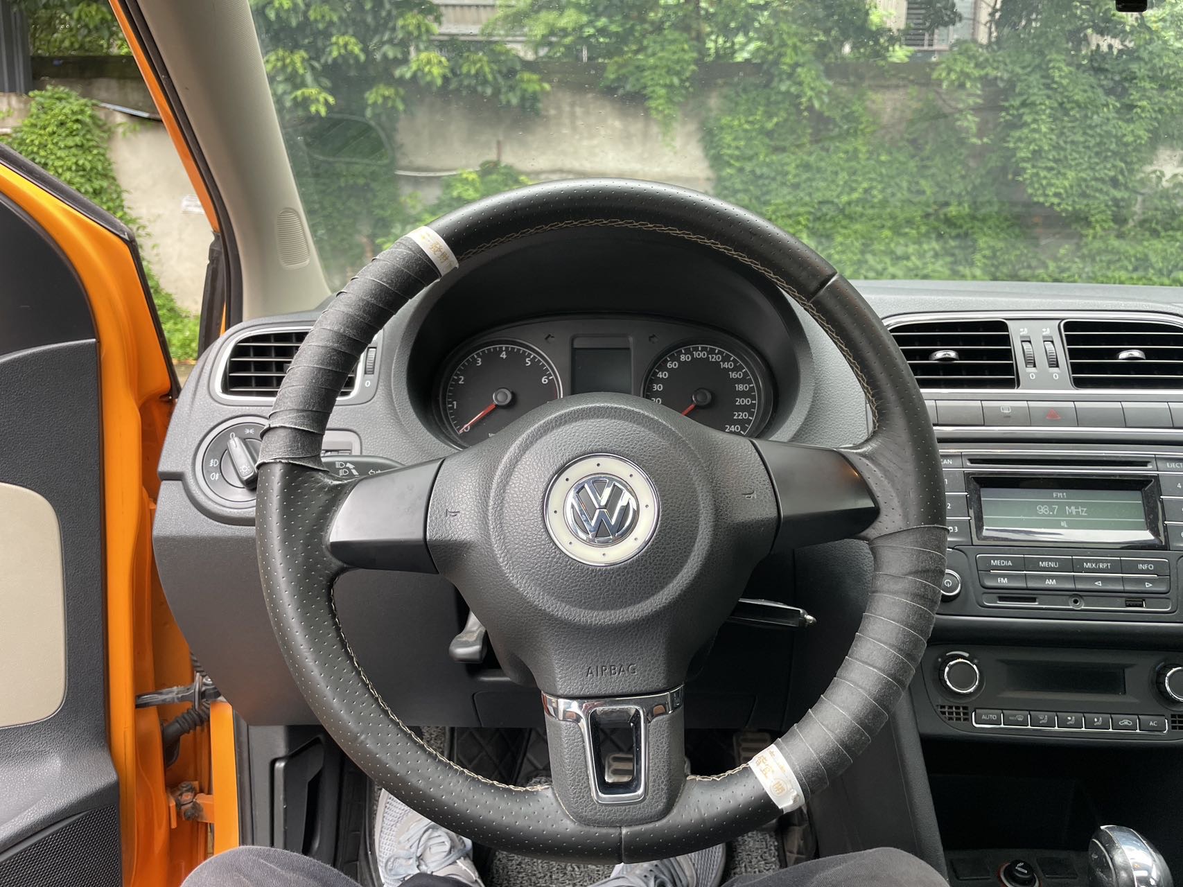 Volkswagen Polo 2013 car image #14