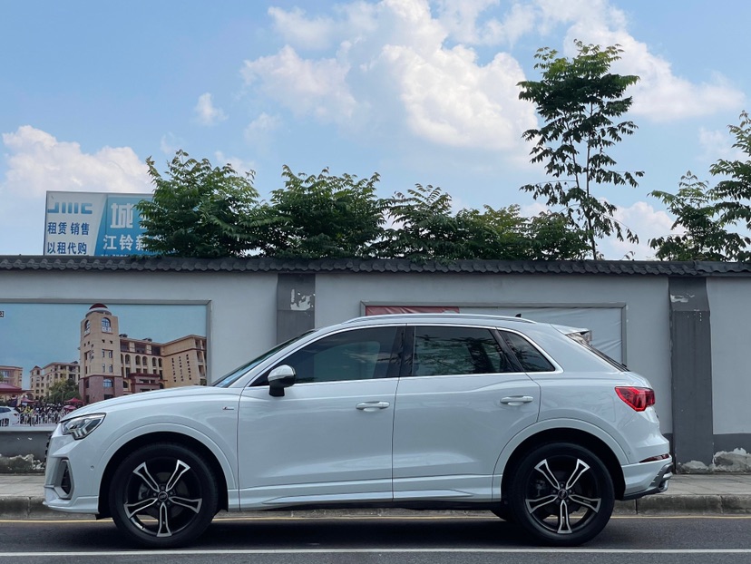 Audi Q3 2023 #6 Audi Q3 2023 car image #6