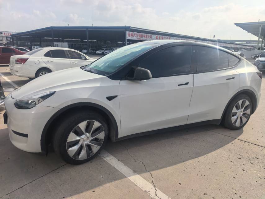 Tesla Model Y 2022 Tesla Model Y 2022 car image