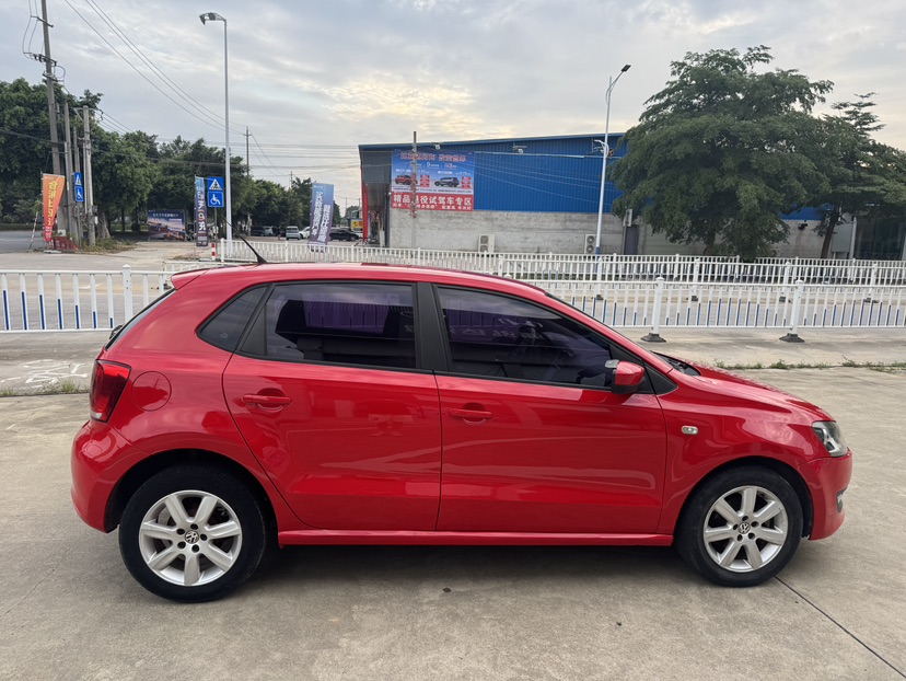 Volkswagen Polo 2014 #9 Volkswagen Polo 2014 car image #9