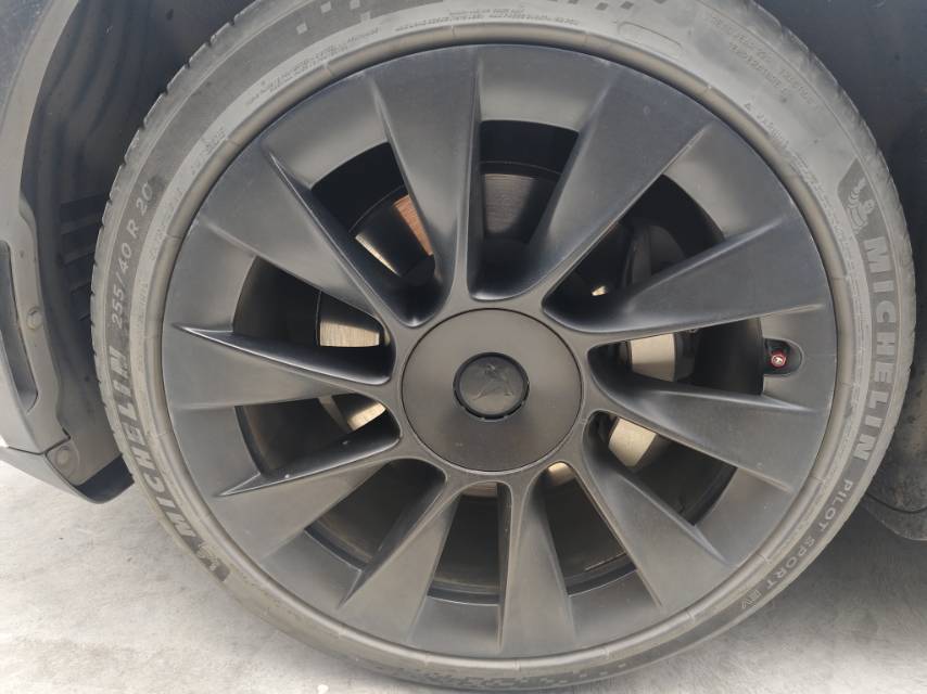 Tesla Model Y 2021 car image #5