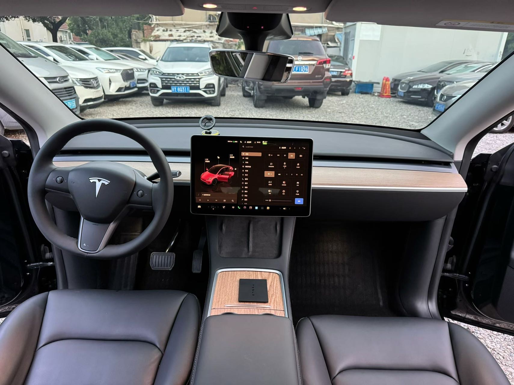 Tesla Model Y 2022 #8 Tesla Model Y 2022 car image #8
