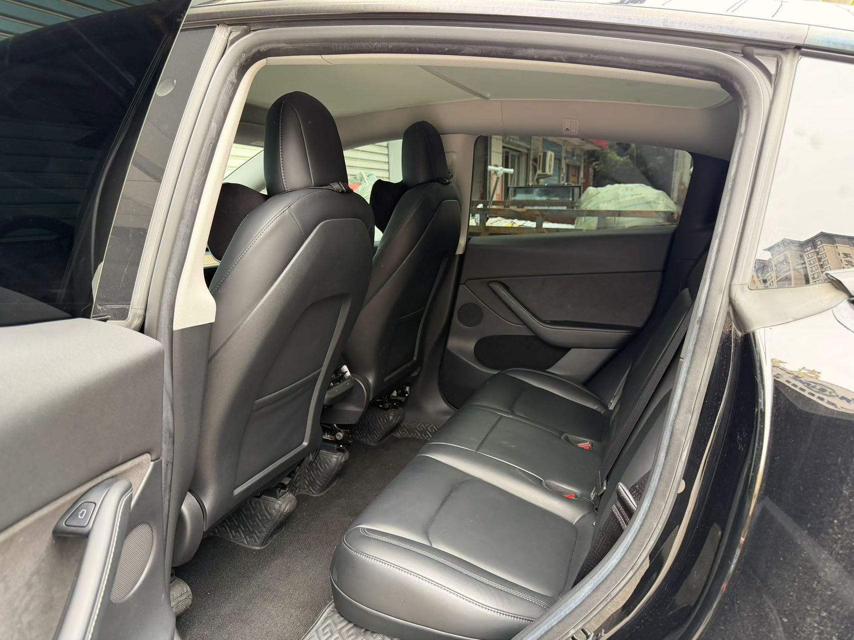 Tesla Model Y 2022 car image #8