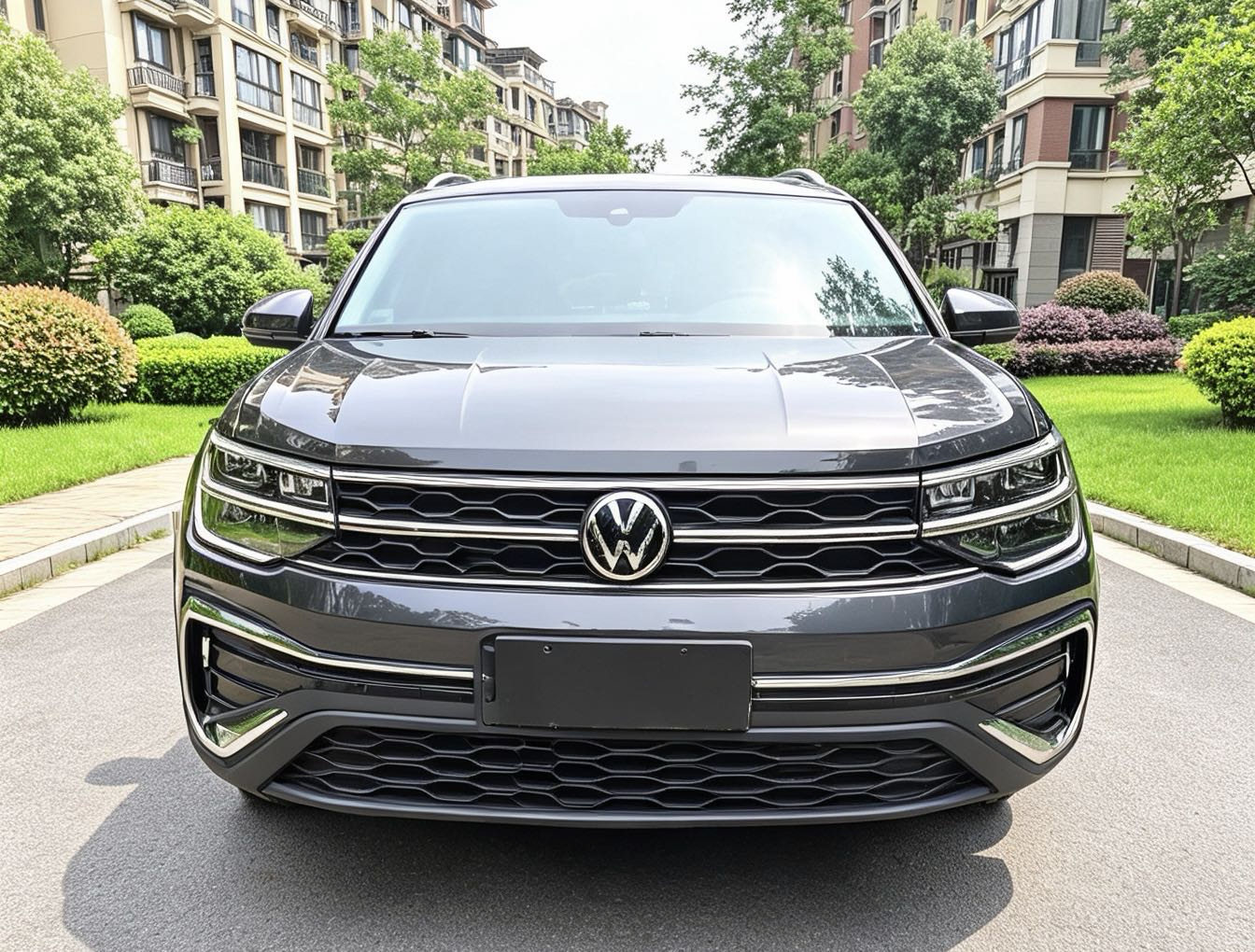 Volkswagen Tharu 2023 car image #2