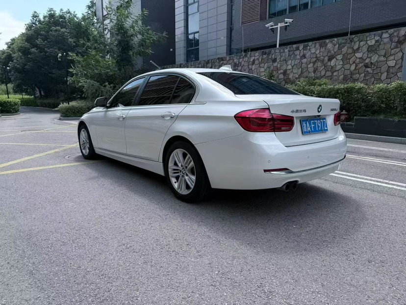 BMW 3 Series 2017 #9 BMW 3 Series 2017 car image #9