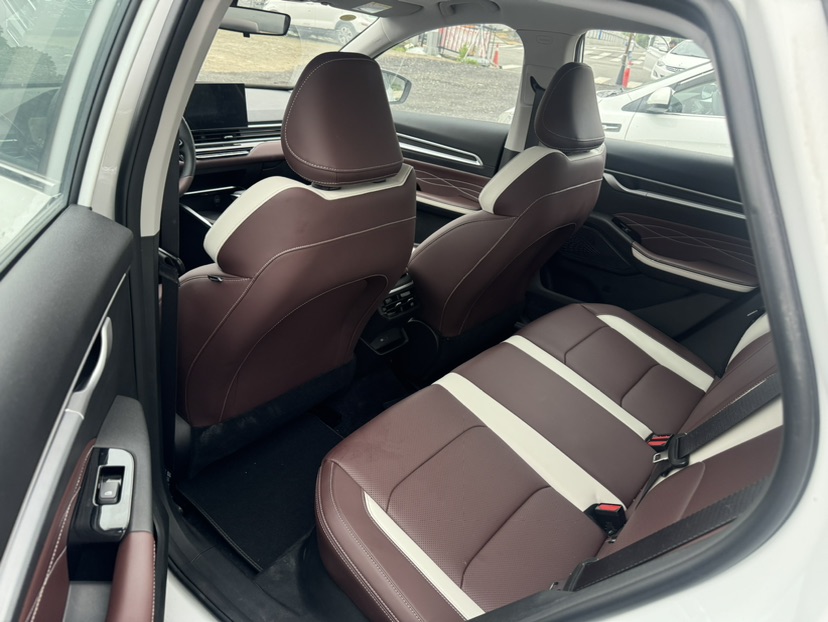 GEELY Binray 2025 #5 GEELY Binray 2025 car image #5