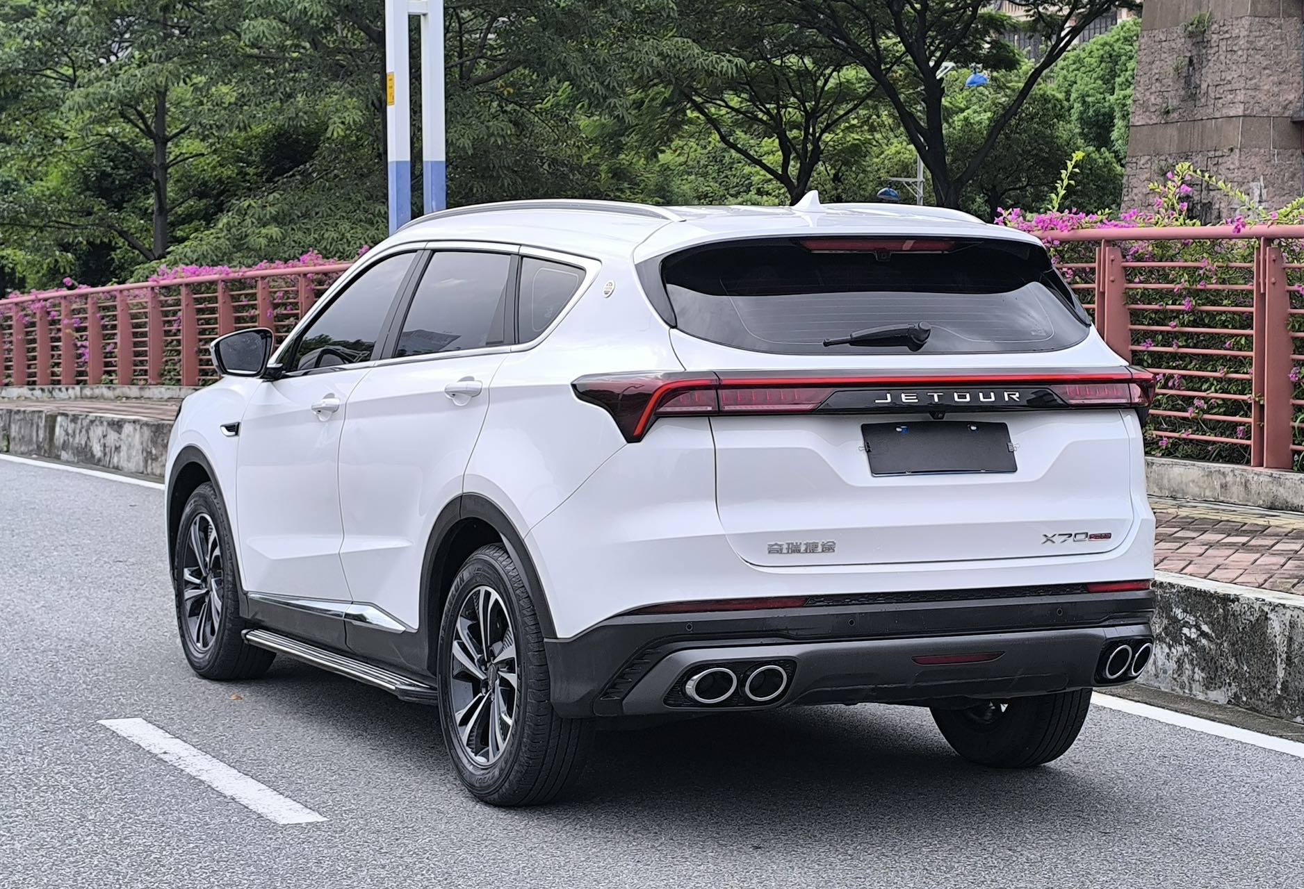 Jetour X70 PLUS 2023 car image #4