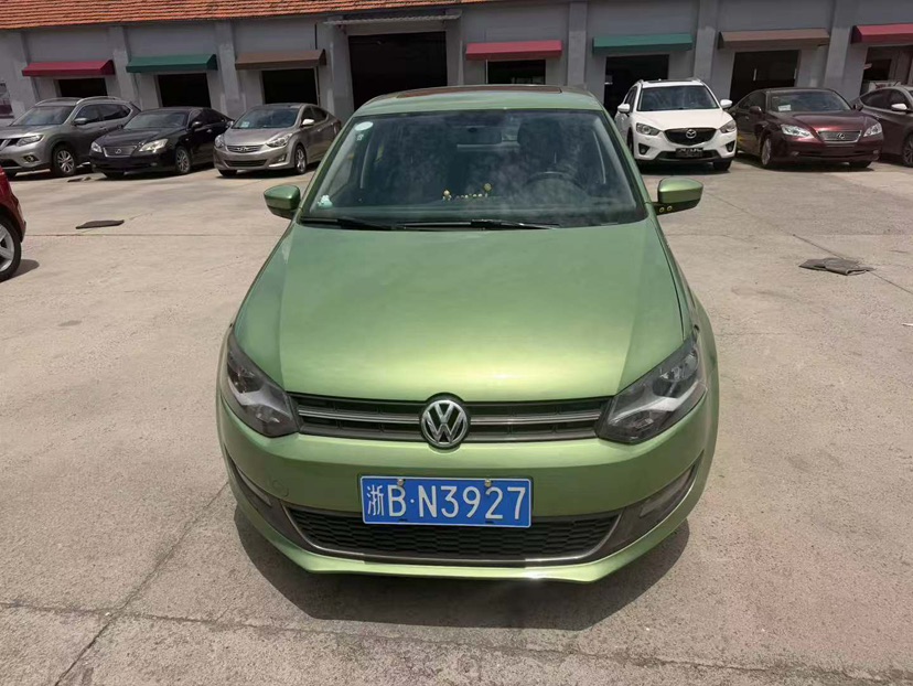 Volkswagen Polo 2014 Volkswagen Polo 2014 car image
