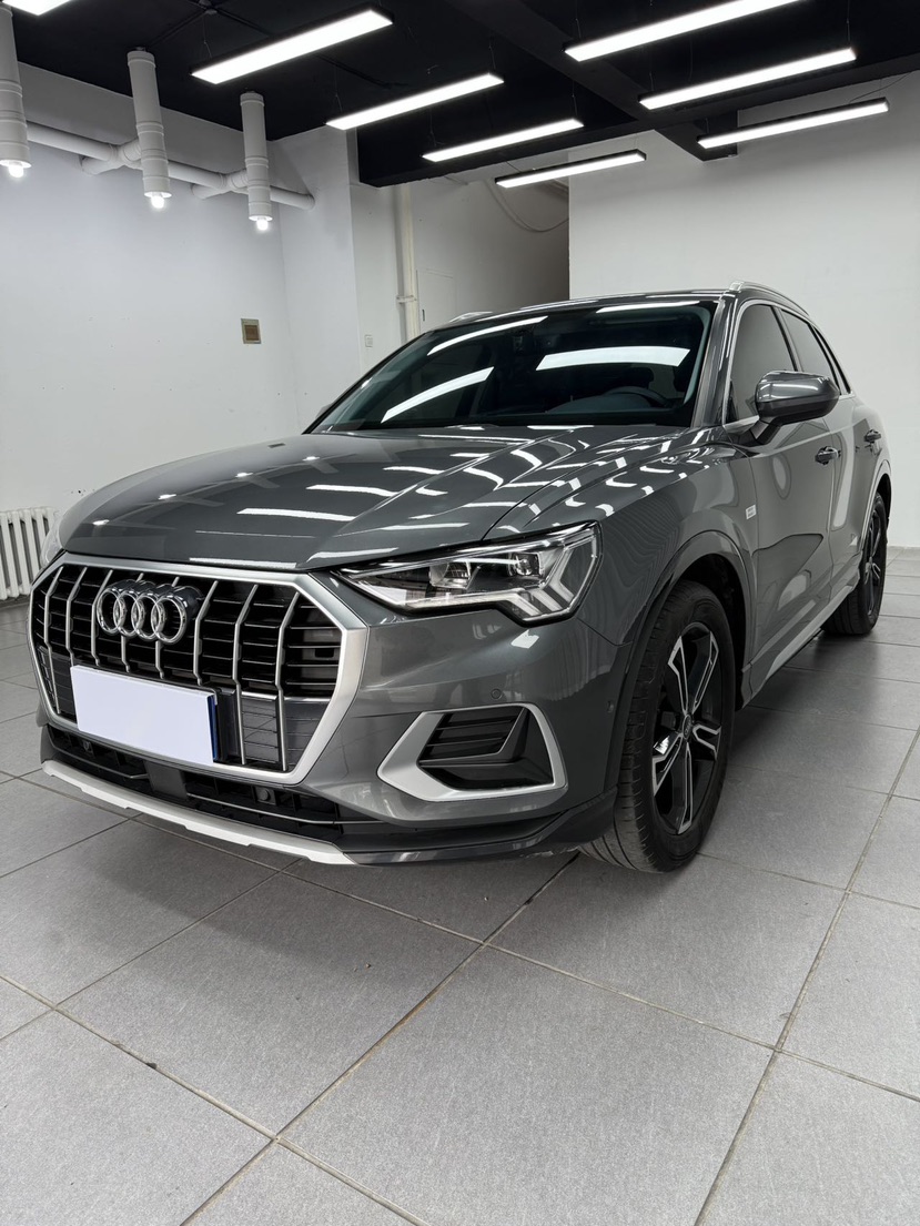 Audi Q3 2023 Audi Q3 2023 immagine di auto
