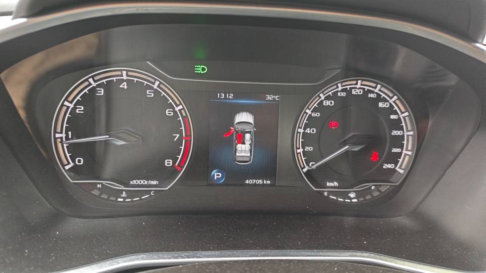 GEELY Coolray 2022 #6 GEELY Coolray 2022 car image #6