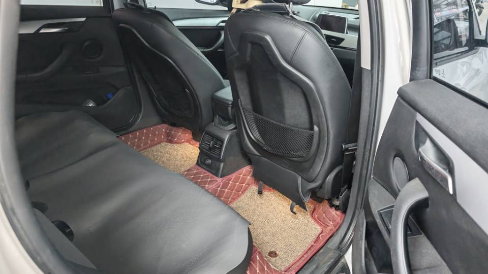 BMW X1 2017 car image #9