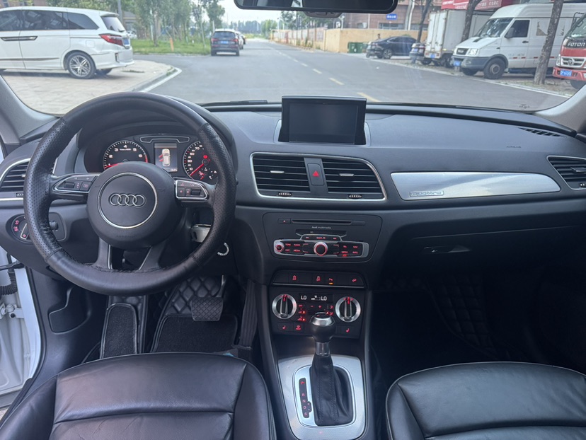 Audi Q3 2016 #4 Audi Q3 2016 car image #4