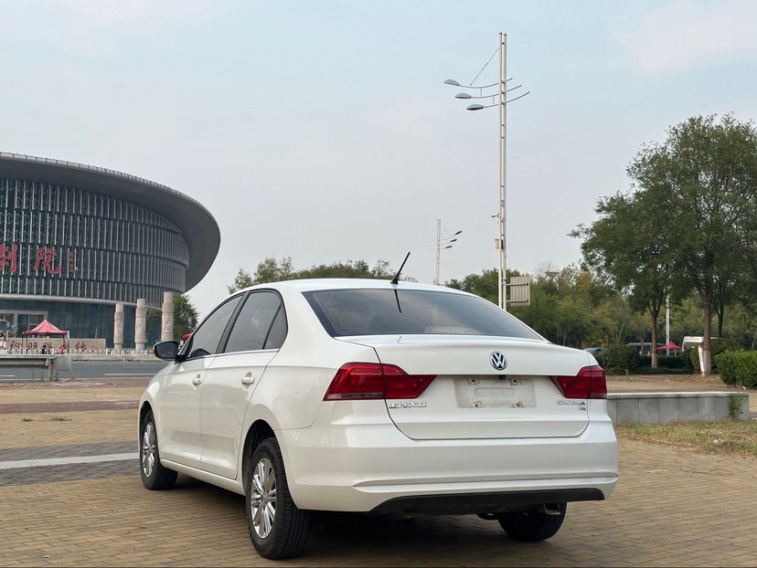 Volkswagen Santana 2017 car image #6