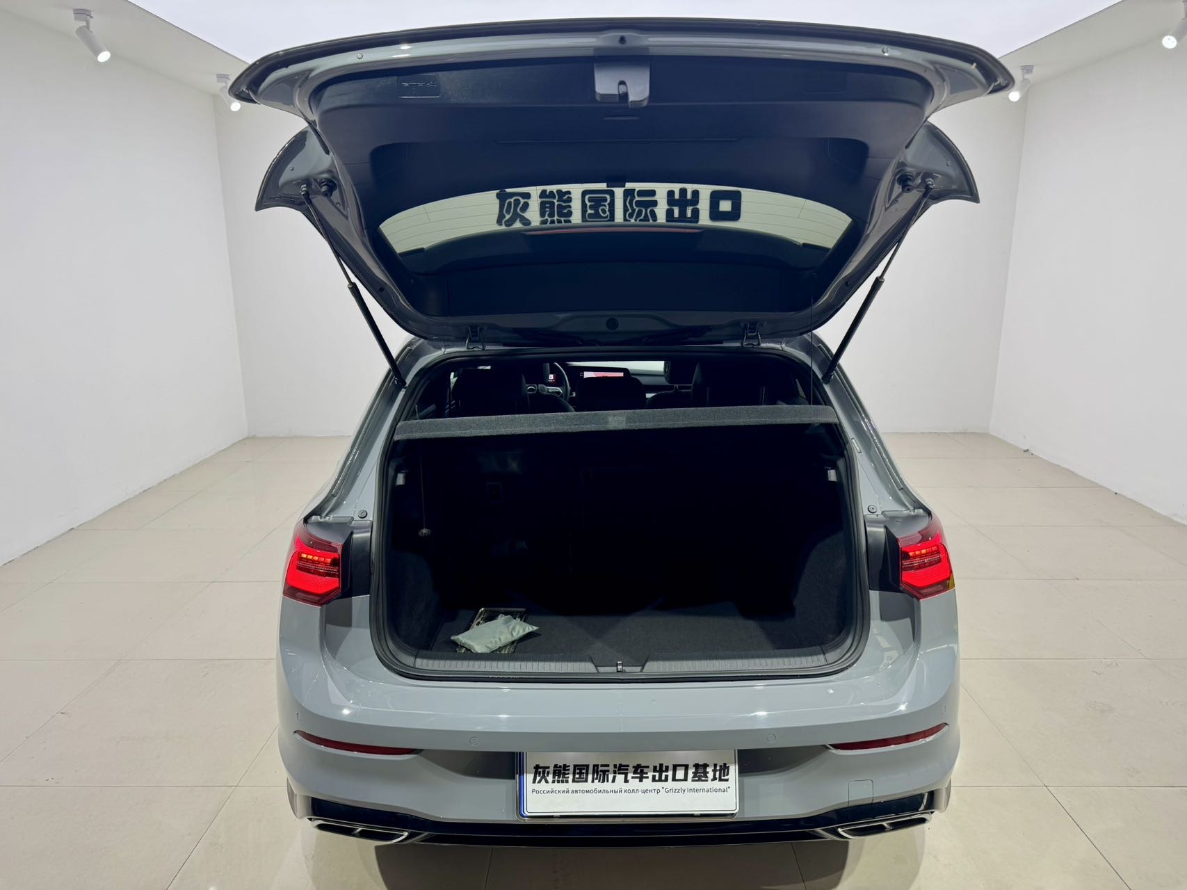 Volkswagen Golf 2023 car image #17