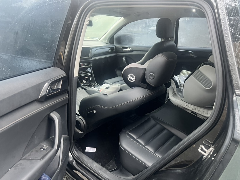 Volkswagen Tharu 2020 car image #8