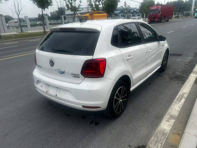 Volkswagen Polo 2015 #4 Volkswagen Polo 2015 car image #4