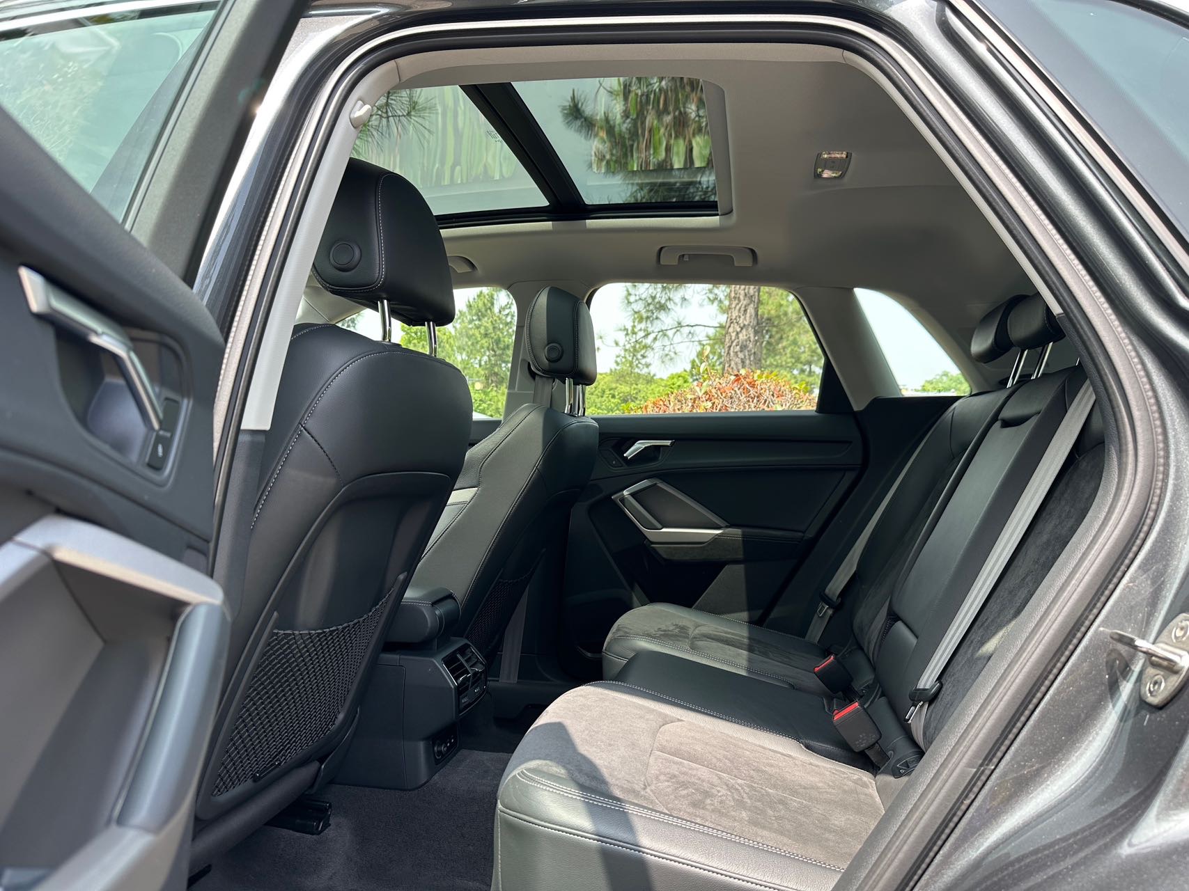 Audi Q3 2021 car image #8
