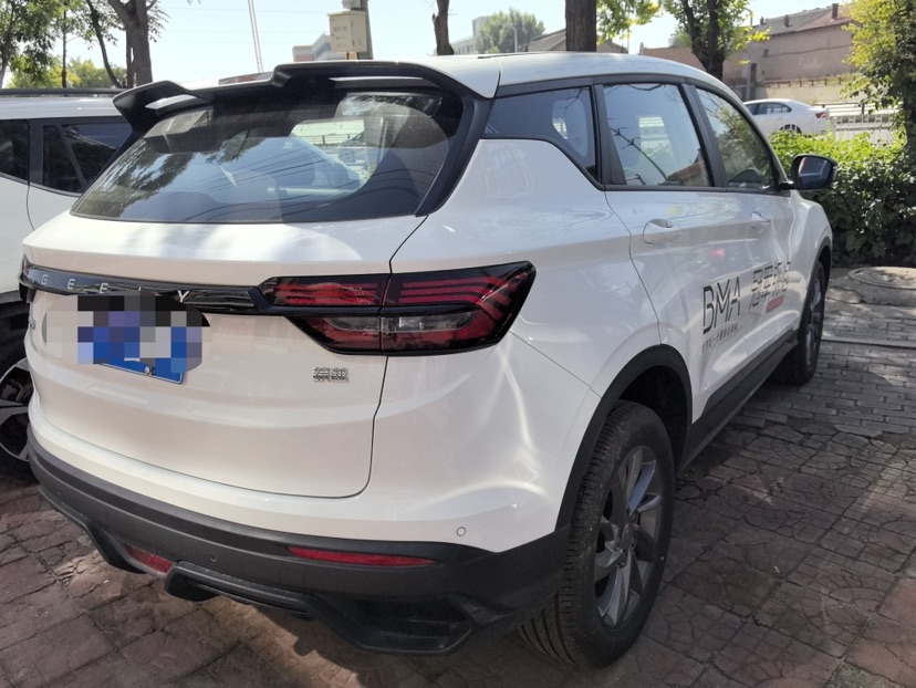 GEELY Coolray 2025 #2 GEELY Coolray 2025 изображение автомобиля #2