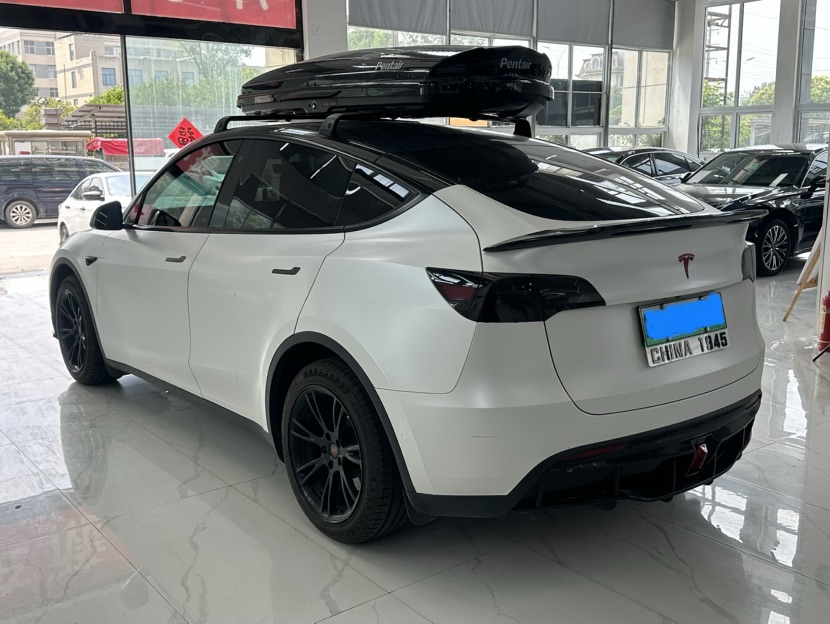 Tesla Model Y 2023 #6 Tesla Model Y 2023 car image #6