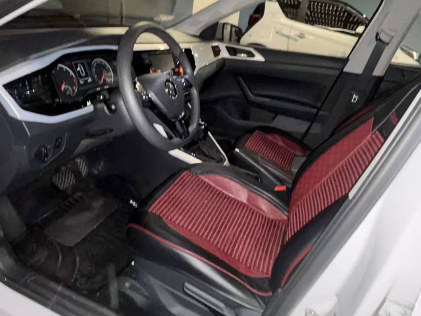 Volkswagen Polo 2021 car image #6