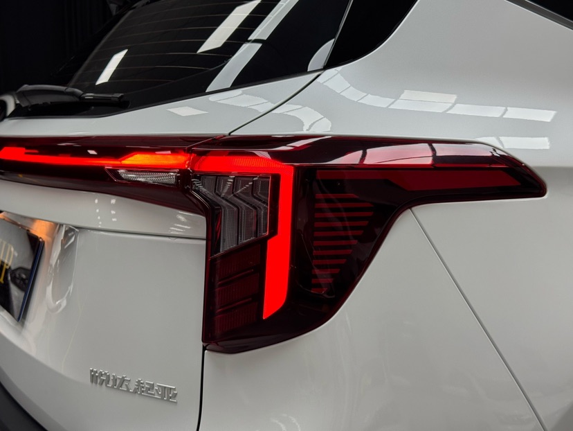 Kia Seltos 2024 car image #20