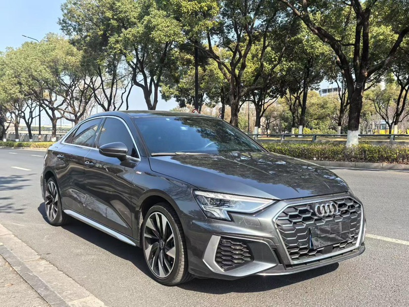 Audi A3 2024 immagine di auto #2