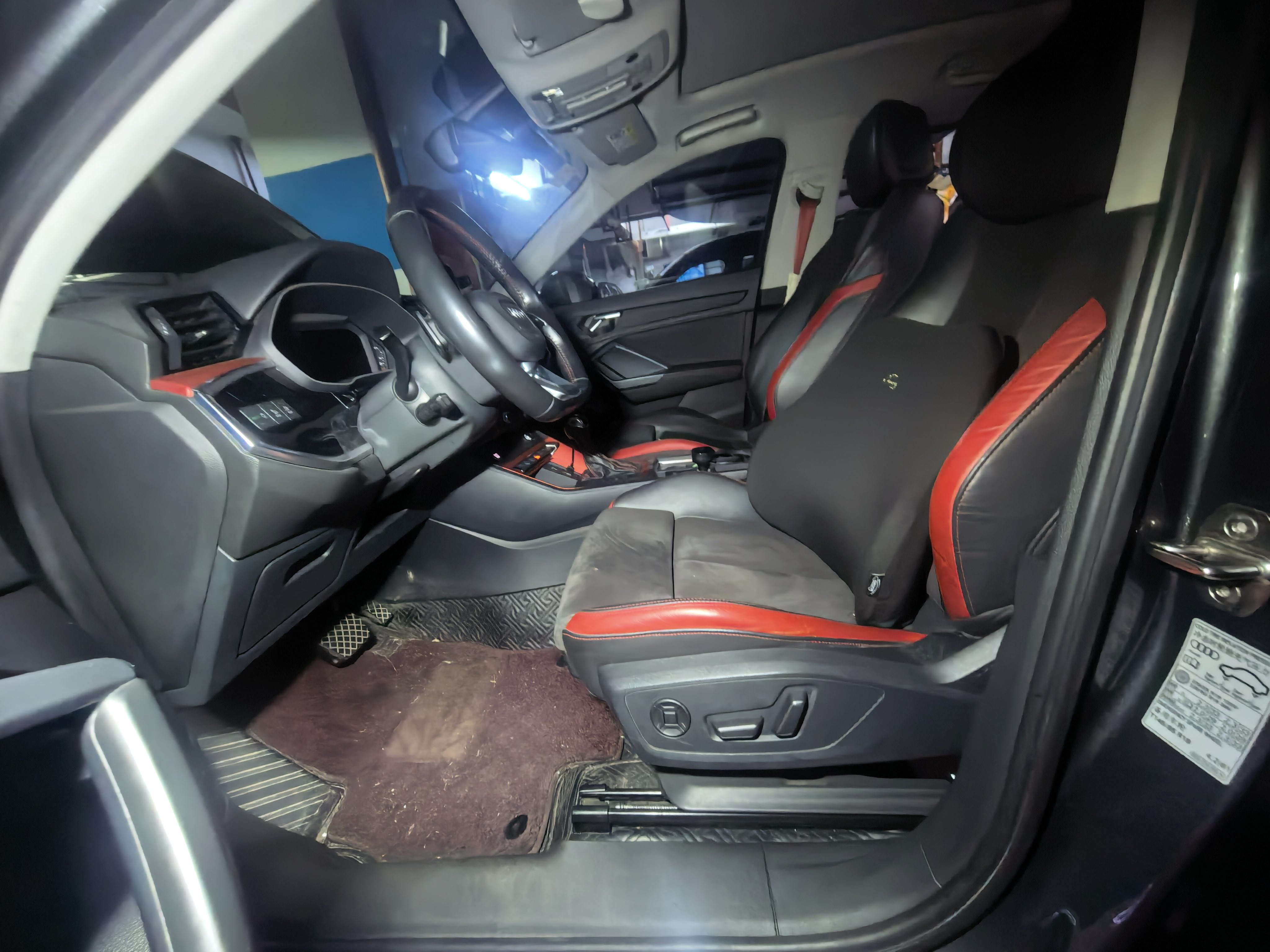 Audi Q3 2020 car image #4