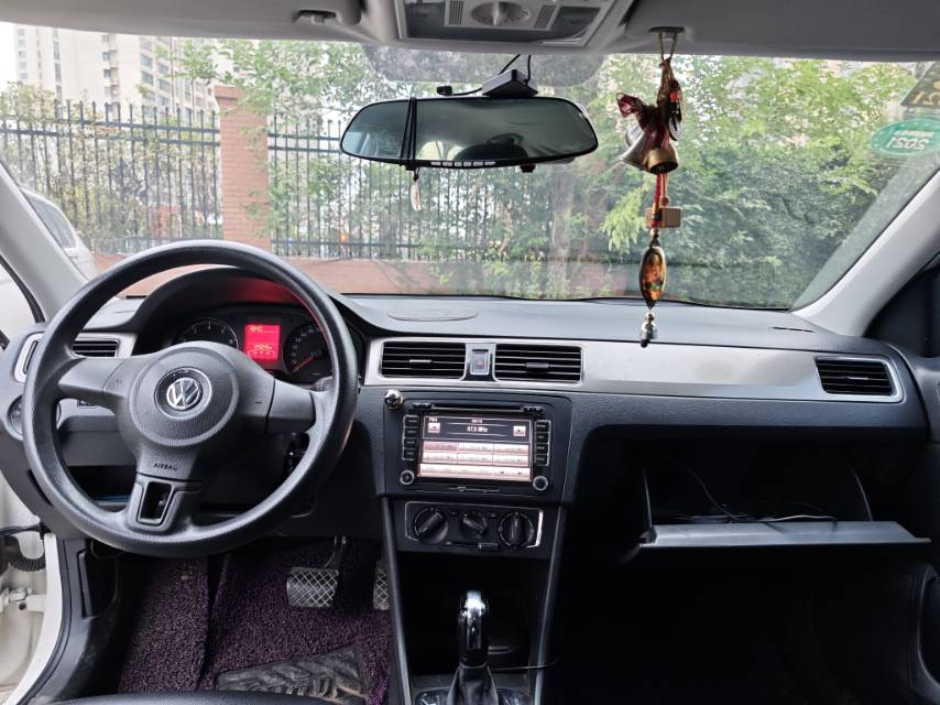 Volkswagen Santana 2014 car image #4
