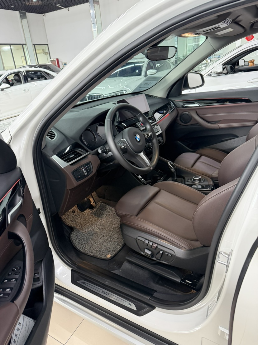 BMW X1 2020 car image #2