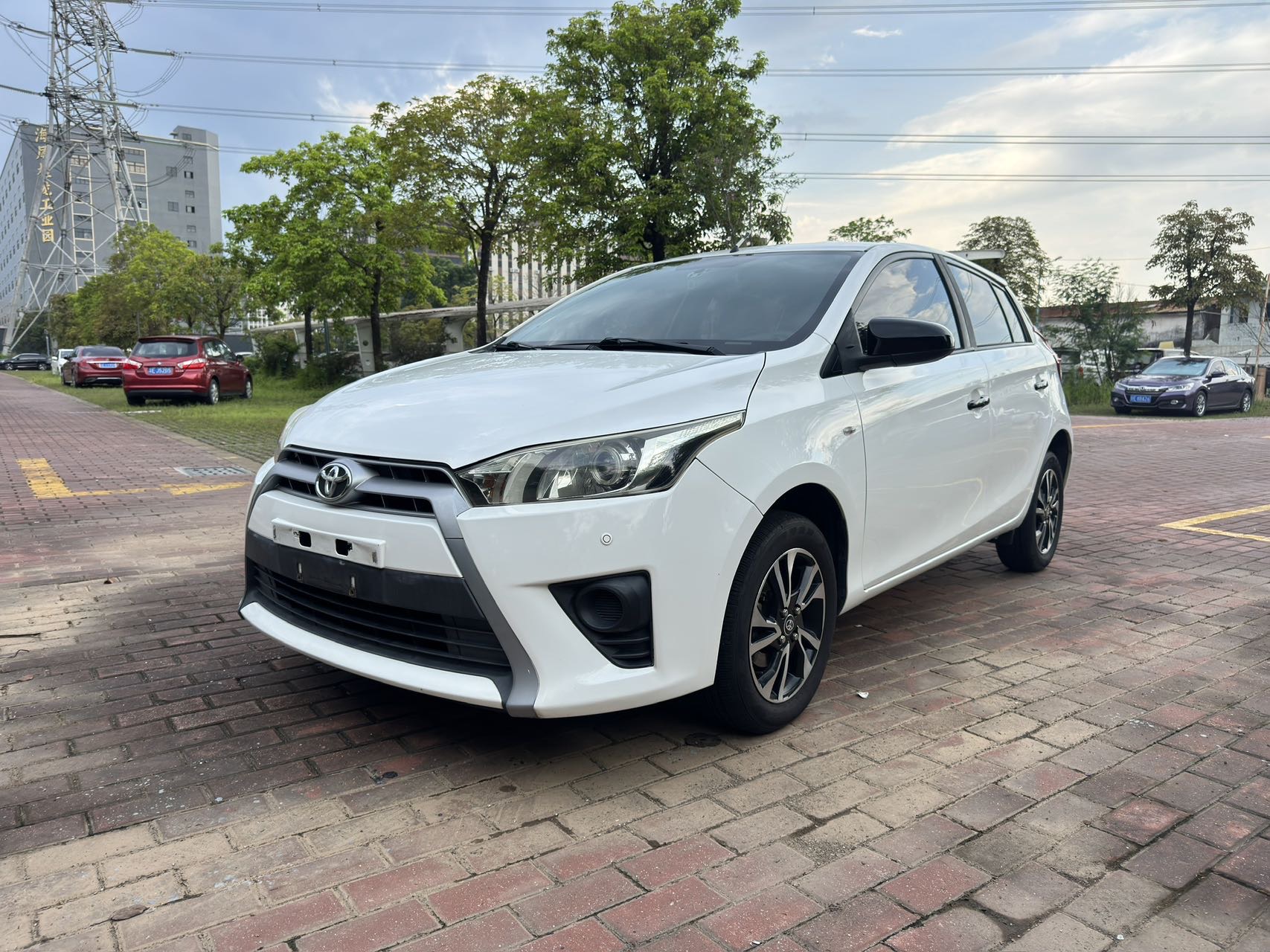 Toyota Yaris L Zhixuan 2015 Toyota Yaris L Zhixuan 2015 imagem de carro