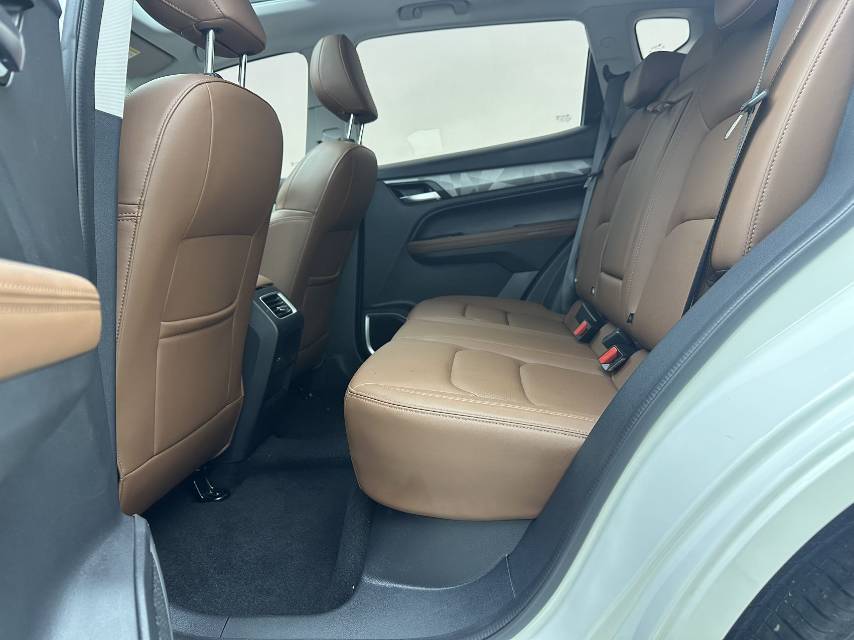 GEELY Vision X6 2023 car image #8