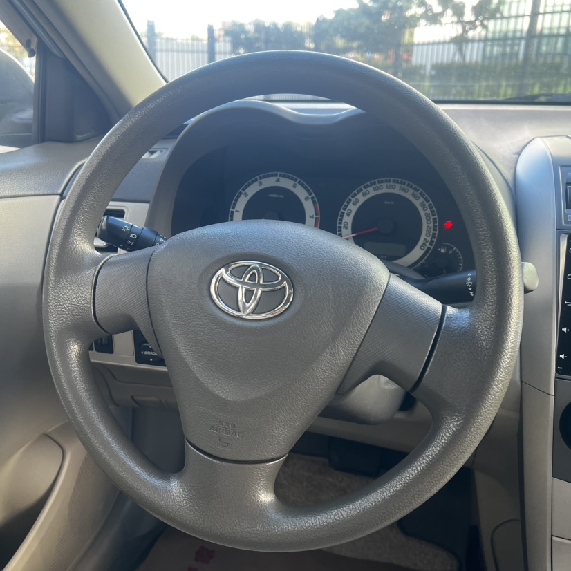 Toyota Corolla 2010 car image #9